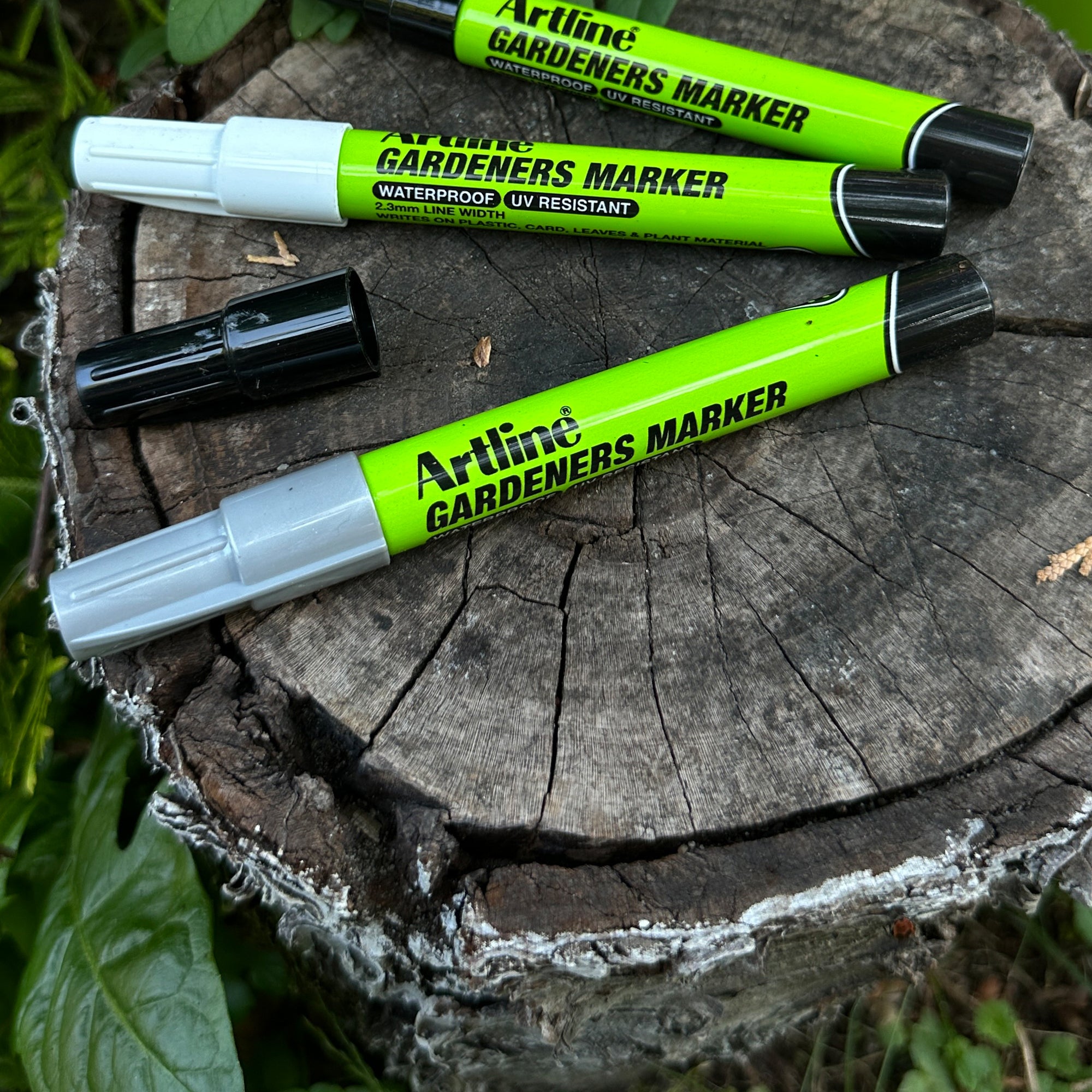 artline-marcatore-permanente-speciale-giardinaggio-punta-2-3mm-tonda-argento