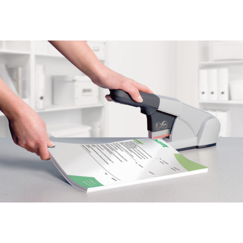 leitz-cucitrice-tavolo-blocchi-max-80-fogli-5551-grigio-chiaro-55510084