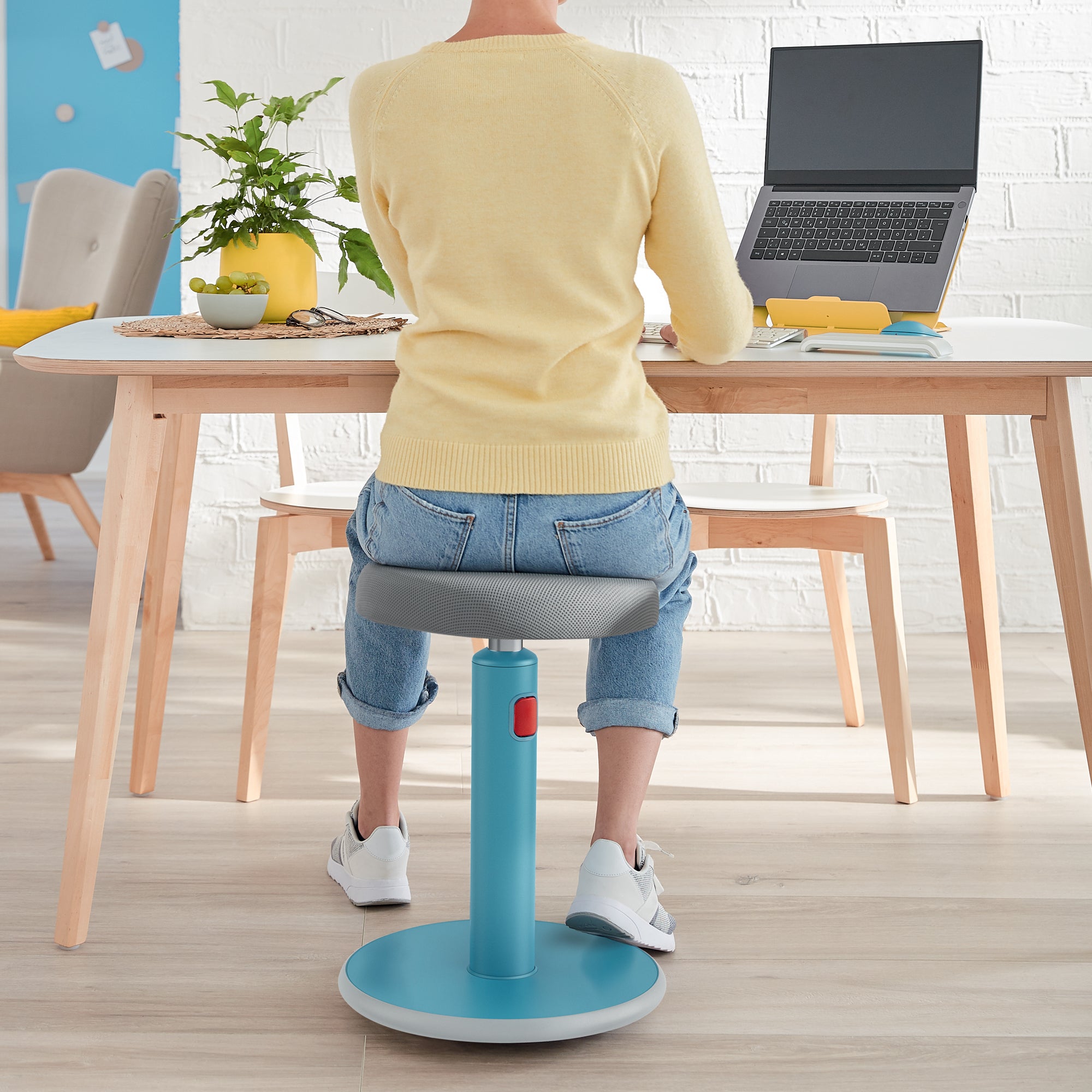leitz-sgabello-sit-stand-ergo-cosy-blu-