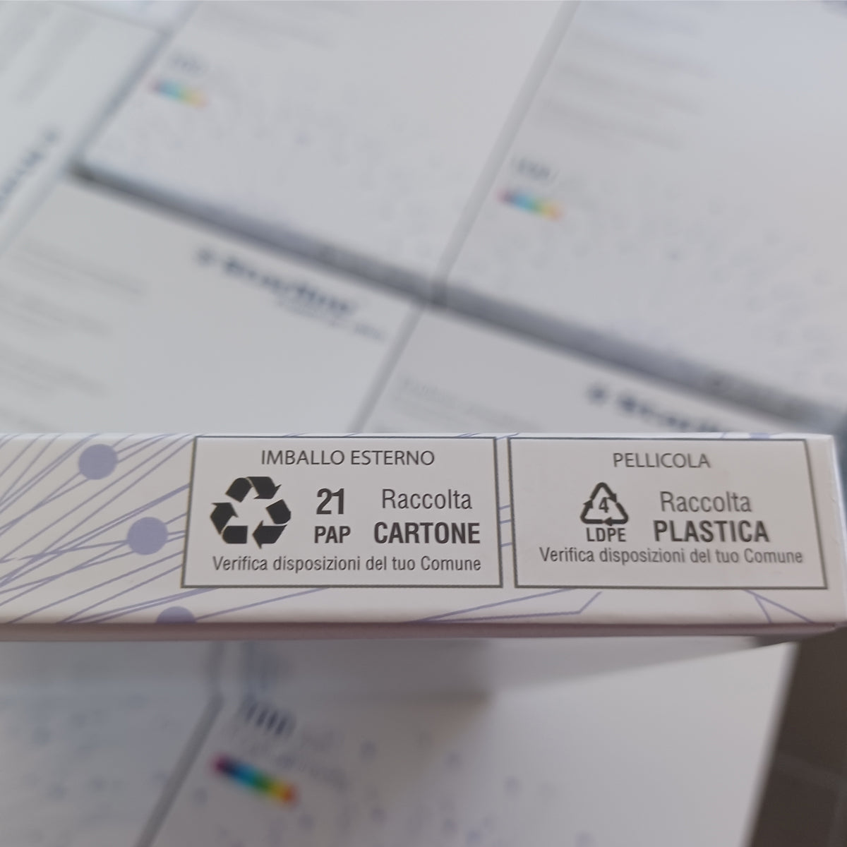 starline-etichetta-adesiva-bianca-100fg-a4-70x36mm-24et-fg