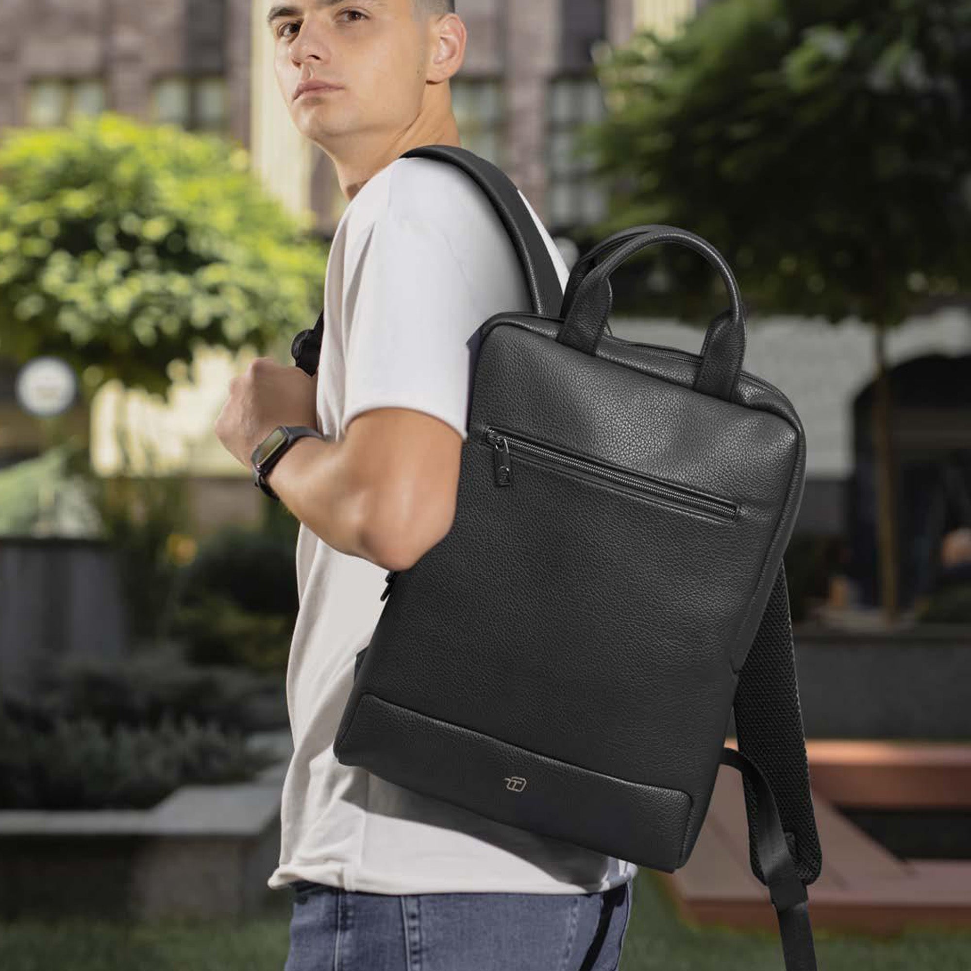 IN TEMPO 9232GAT34 Zaino slim gate trended ecopelle dim. 28x38x10cm nero intempo 8029221835439