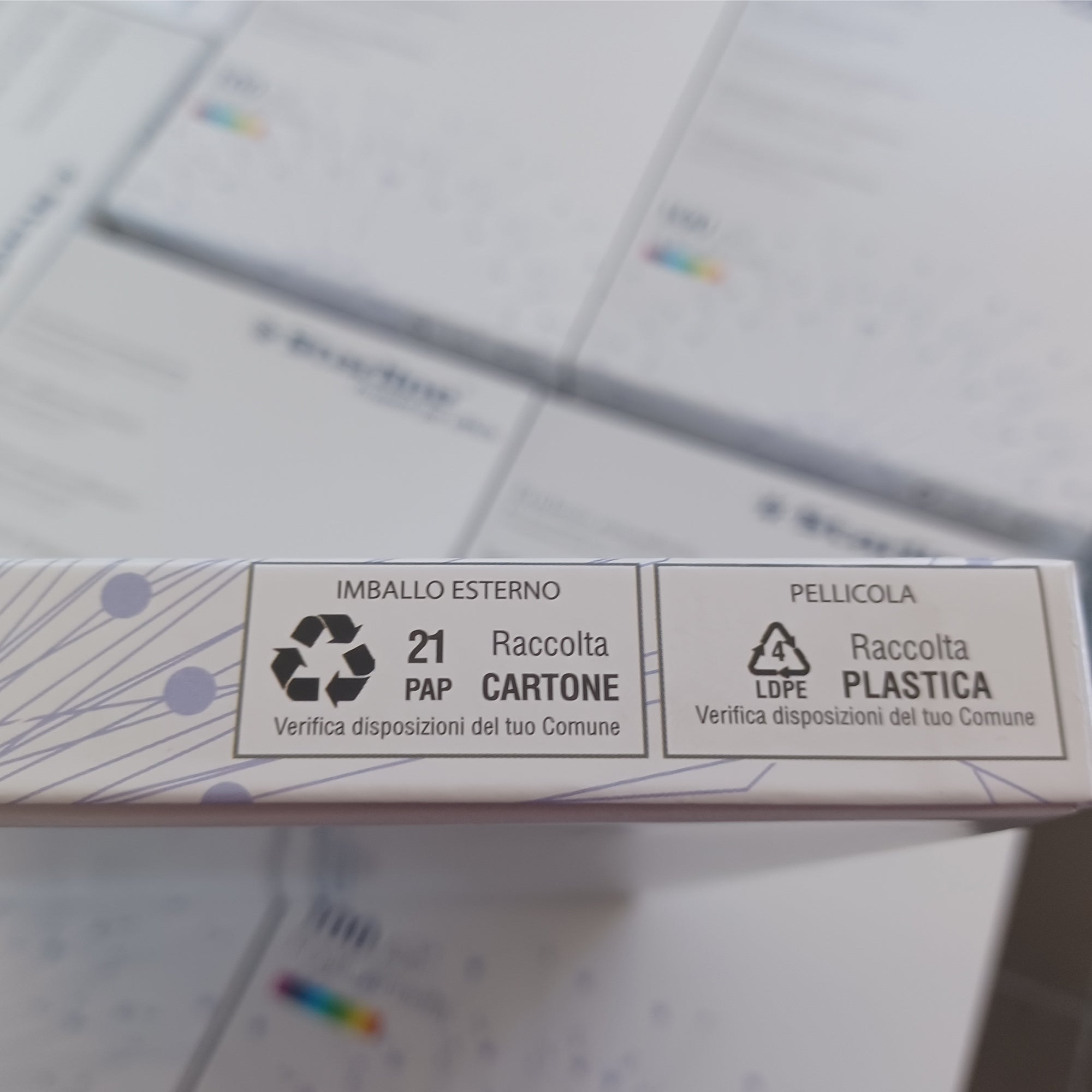 starline-etichetta-adesiva-bianca-100fg-a4-105x140mm-4et-fg